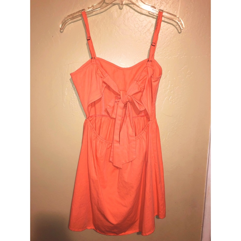 Dress - Picture 2 of 2
